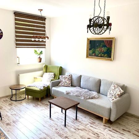Residence Park Lovely Apartman With Private Parking Kysucke Nove Mesto Exterior foto
