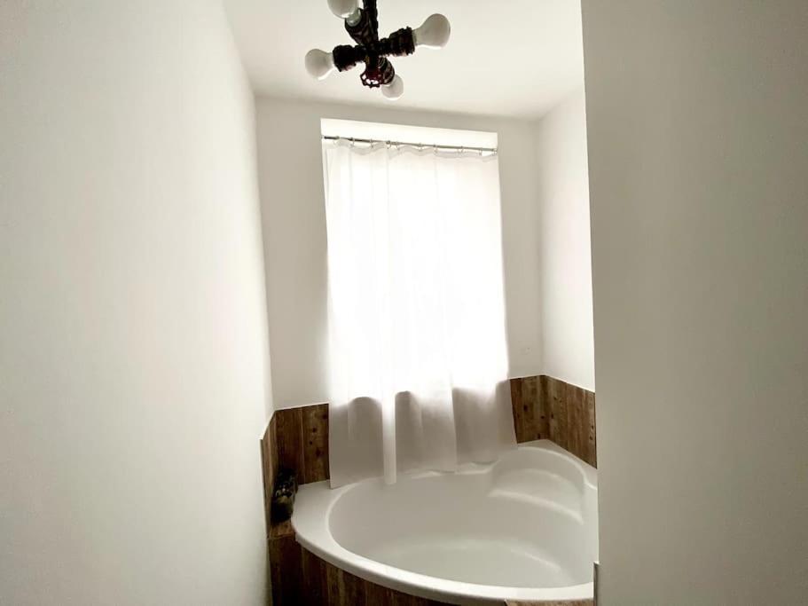 Residence Park Lovely Apartman With Private Parking Kysucke Nove Mesto Exterior foto