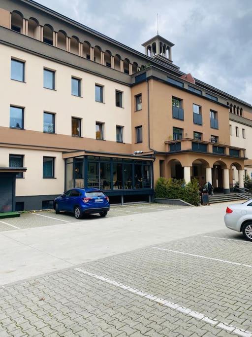 Residence Park Lovely Apartman With Private Parking Kysucke Nove Mesto Exterior foto