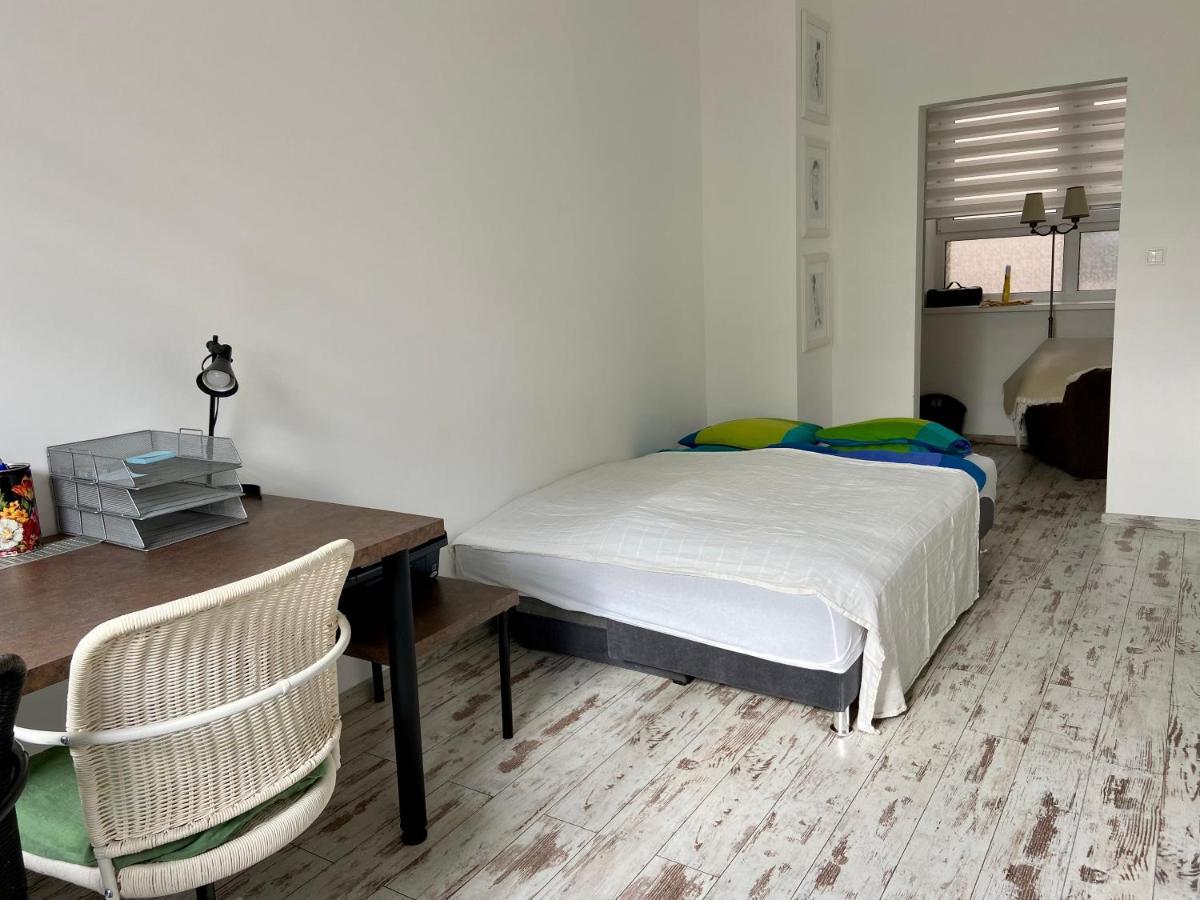 Residence Park Lovely Apartman With Private Parking Kysucke Nove Mesto Exterior foto